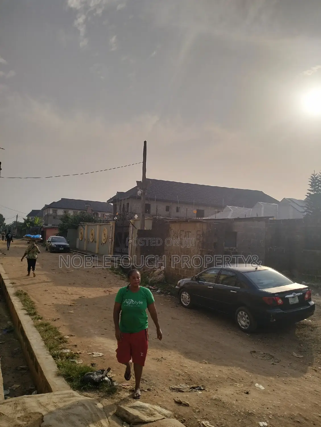 3bdrm Block of Flats in Governor Road Ikotun for sale