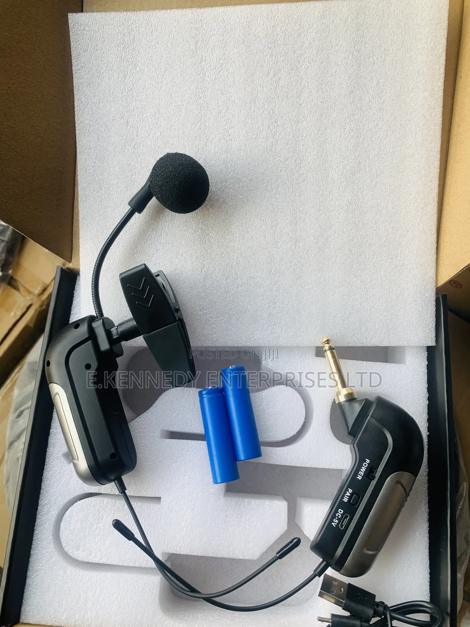 Professional Saxophone Rechargeable Wireless Microphone