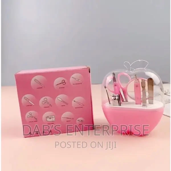 Apple Shaped Manicure Set