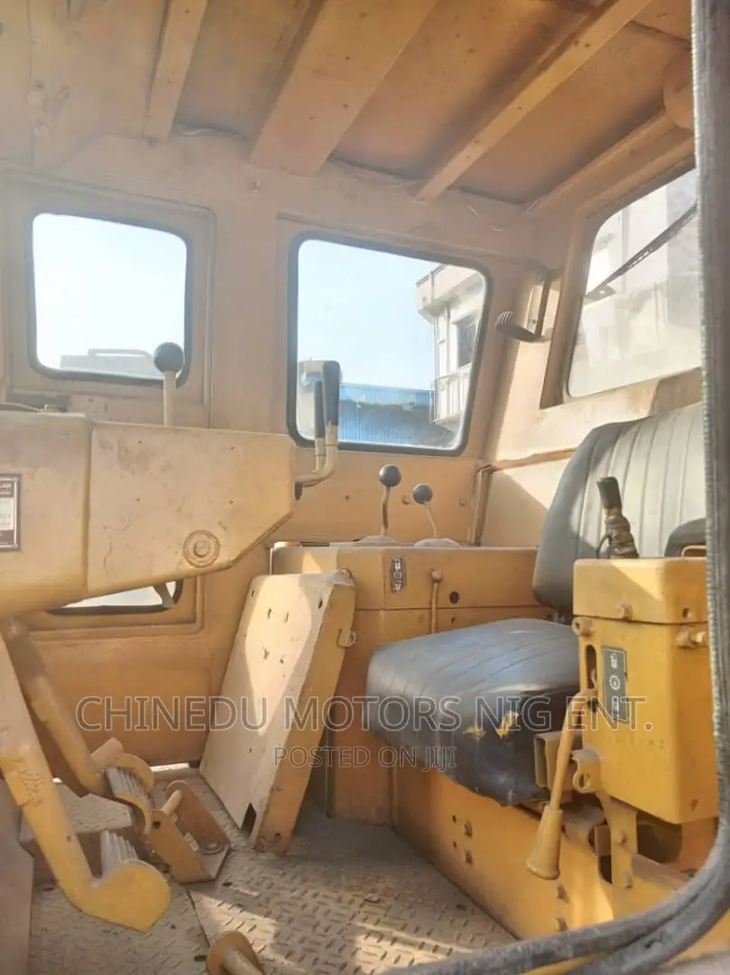 Dozer D7G Cat