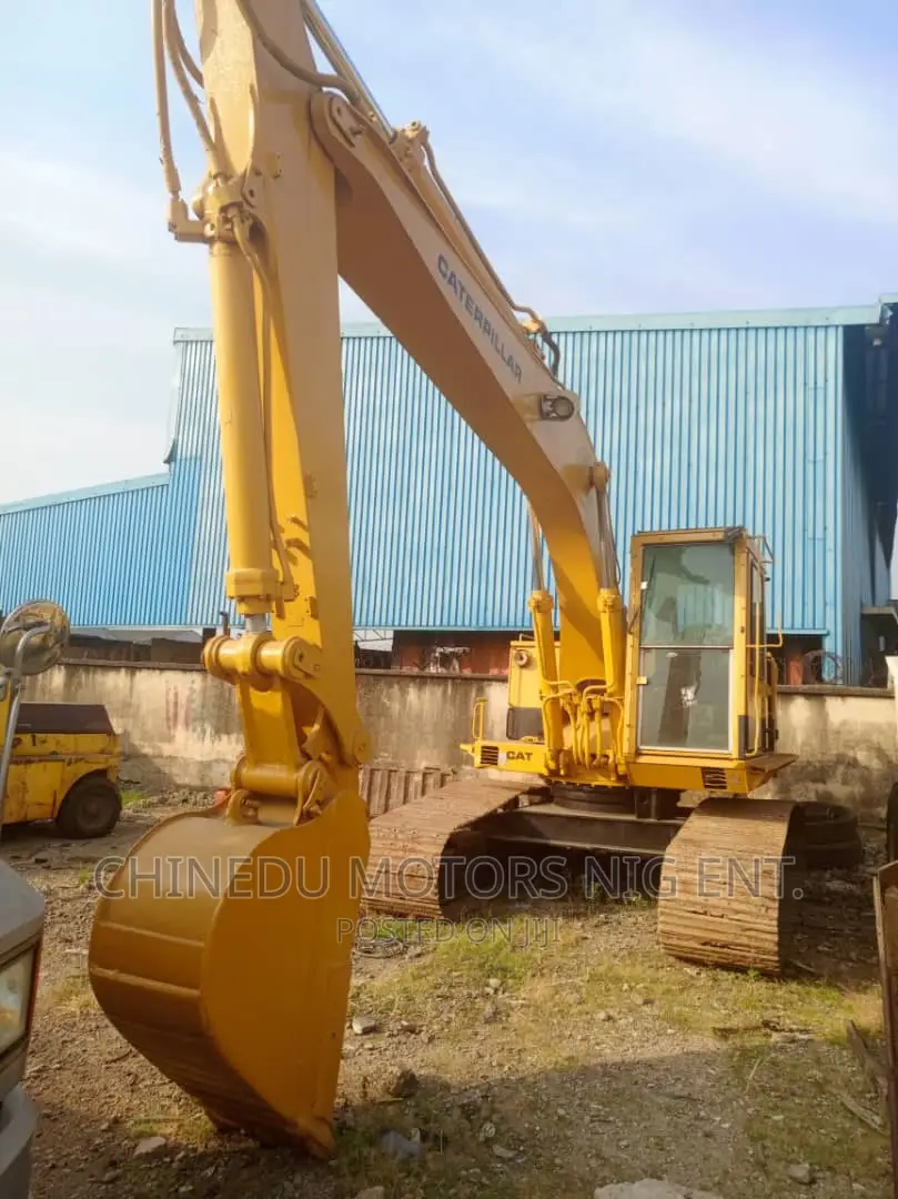 Excavator C 225
