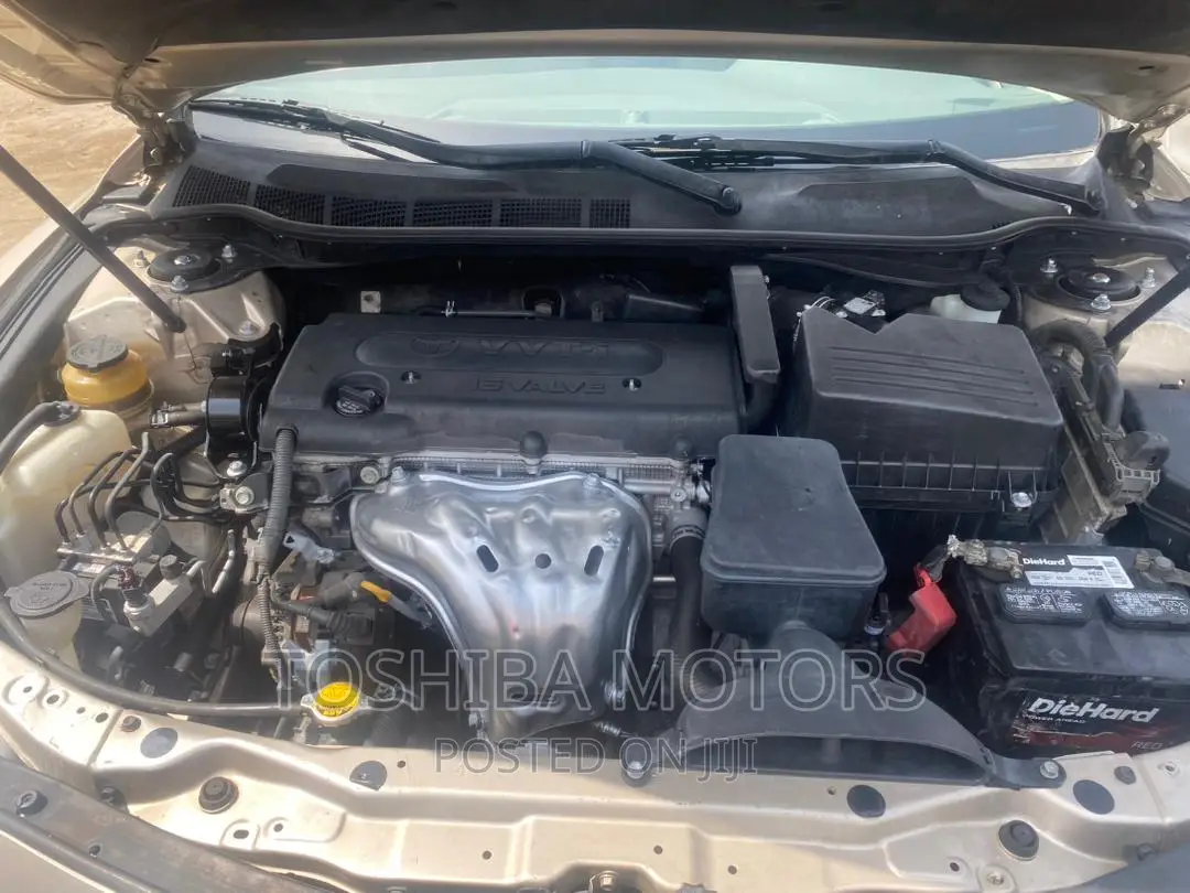 Toyota Camry 2009 Gold