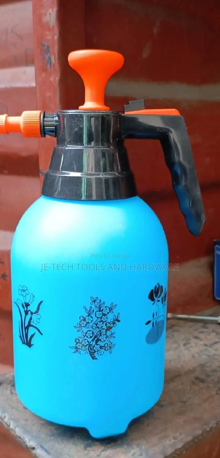 2L Plastic Pressure Sprayer
