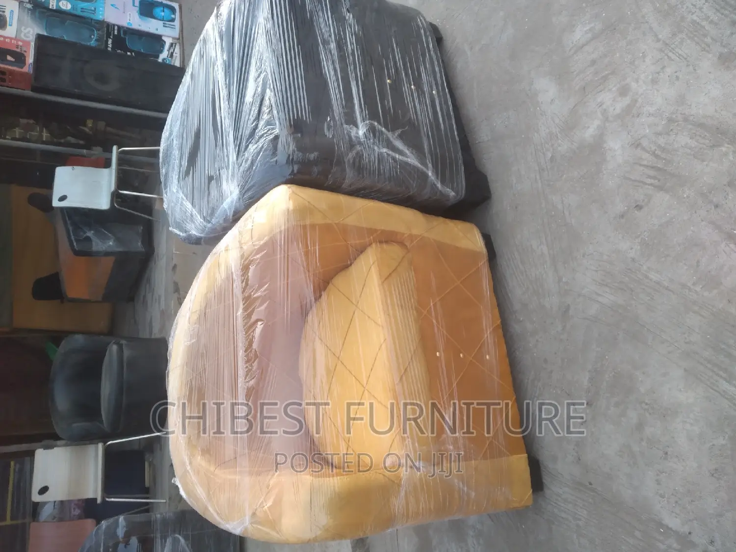 Quality Single Seater Ulphostery Padded Sofa Fabric Chair