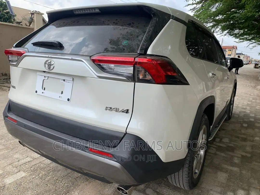 Toyota RAV4 Limited FWD 2020 White