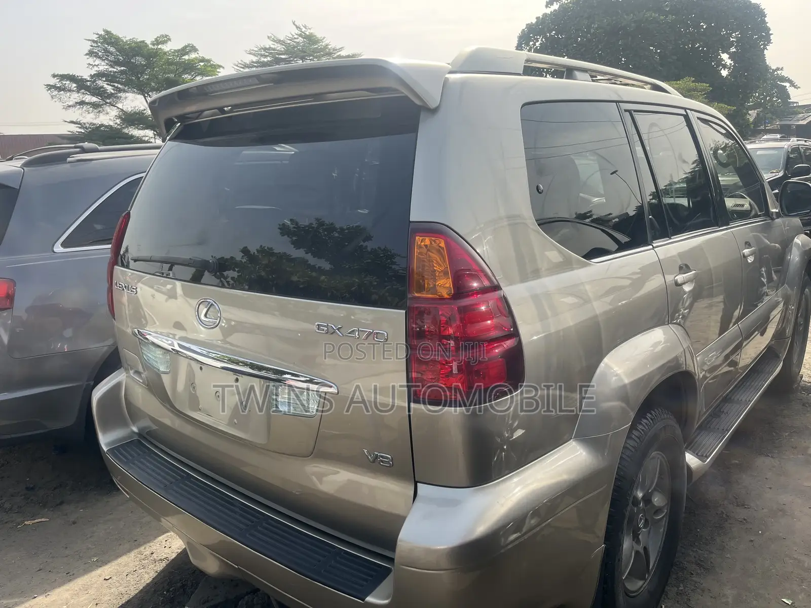 Lexus GX 470 Sport Utility 2006 Gold