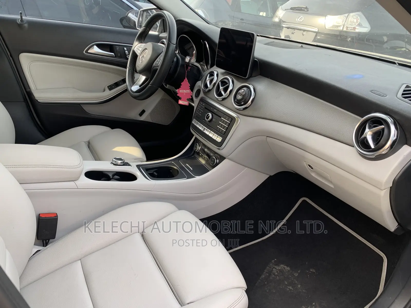 Mercedes-Benz GLA 250 2018 Gray