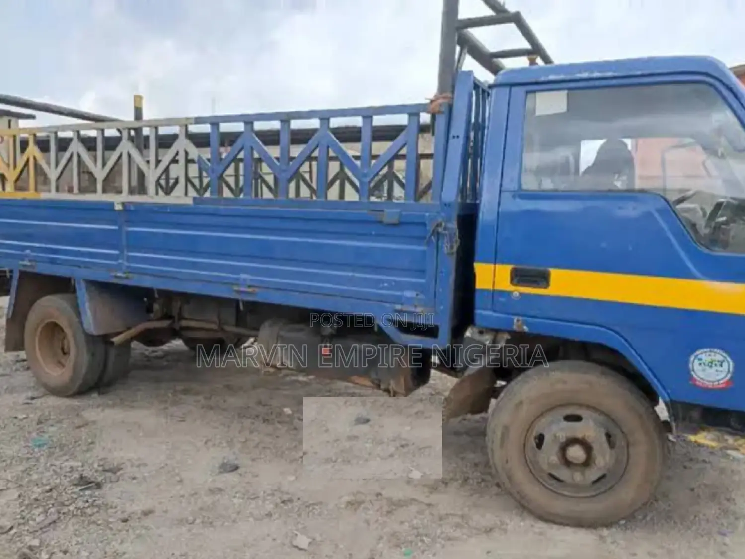 Hire an OPEN TRUCK for Load Moving