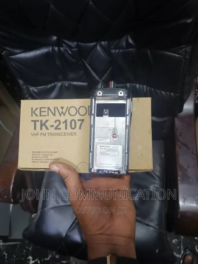 Kenwood Tk-2107 VHF Fm Walkie-Talkie Radio