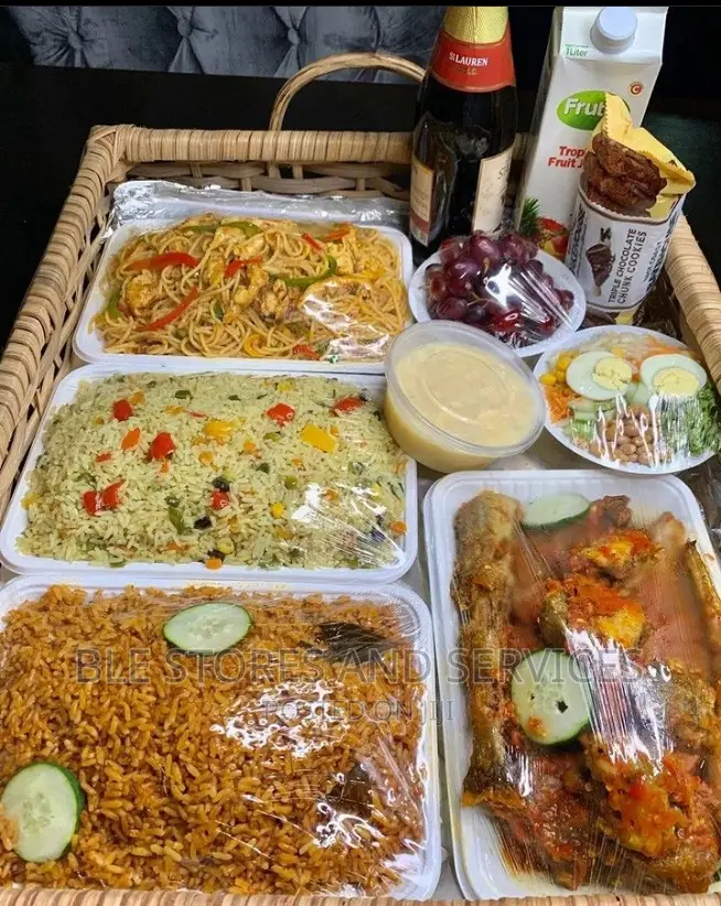 Food Trays and Lunch Box