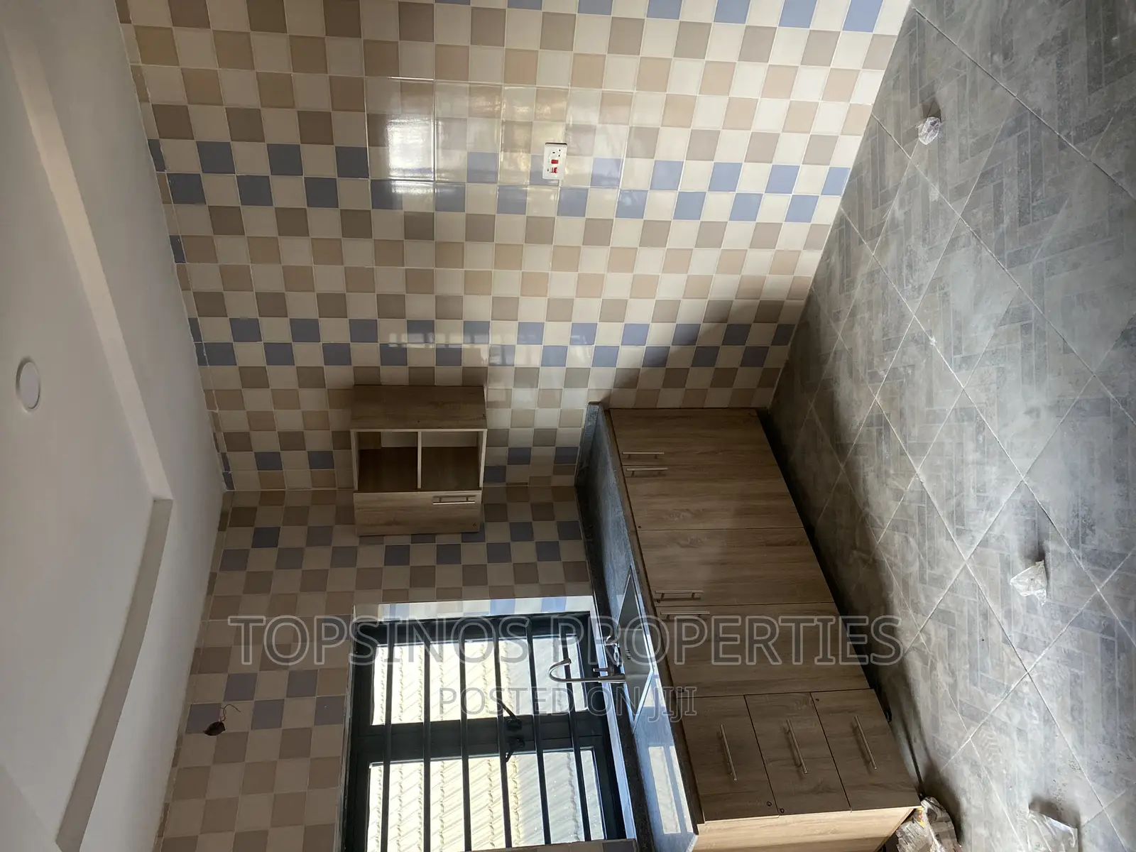 2bdrm Block of Flats in Dawaki for rent