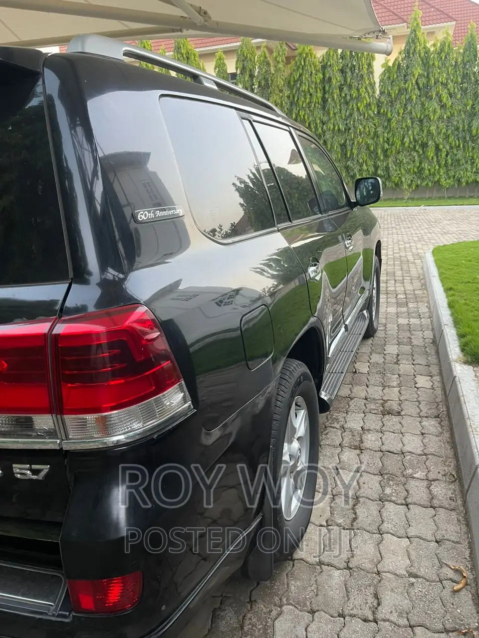 Toyota Land Cruiser 5.7 V8 VXR 2020 Black