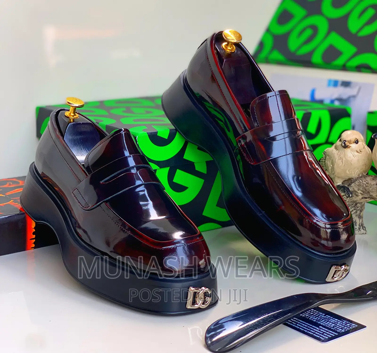 Luxury Dolce and GABANNA Shoe