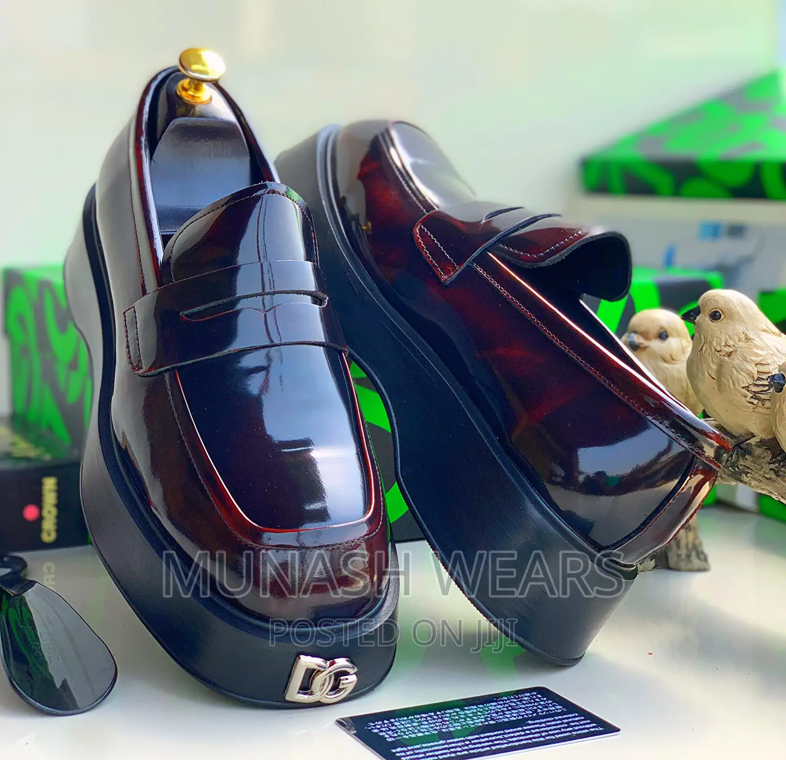 Luxury Dolce and GABANNA Shoe