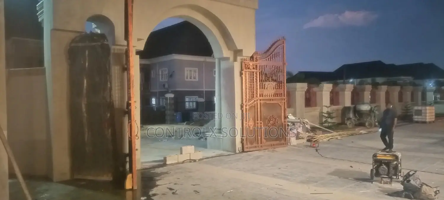 Automatic Gate Installer
