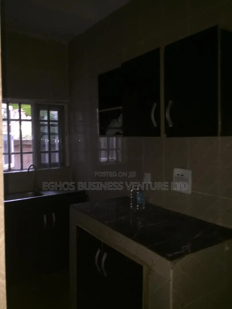 2bdrm Block of Flats in Benin City for rent