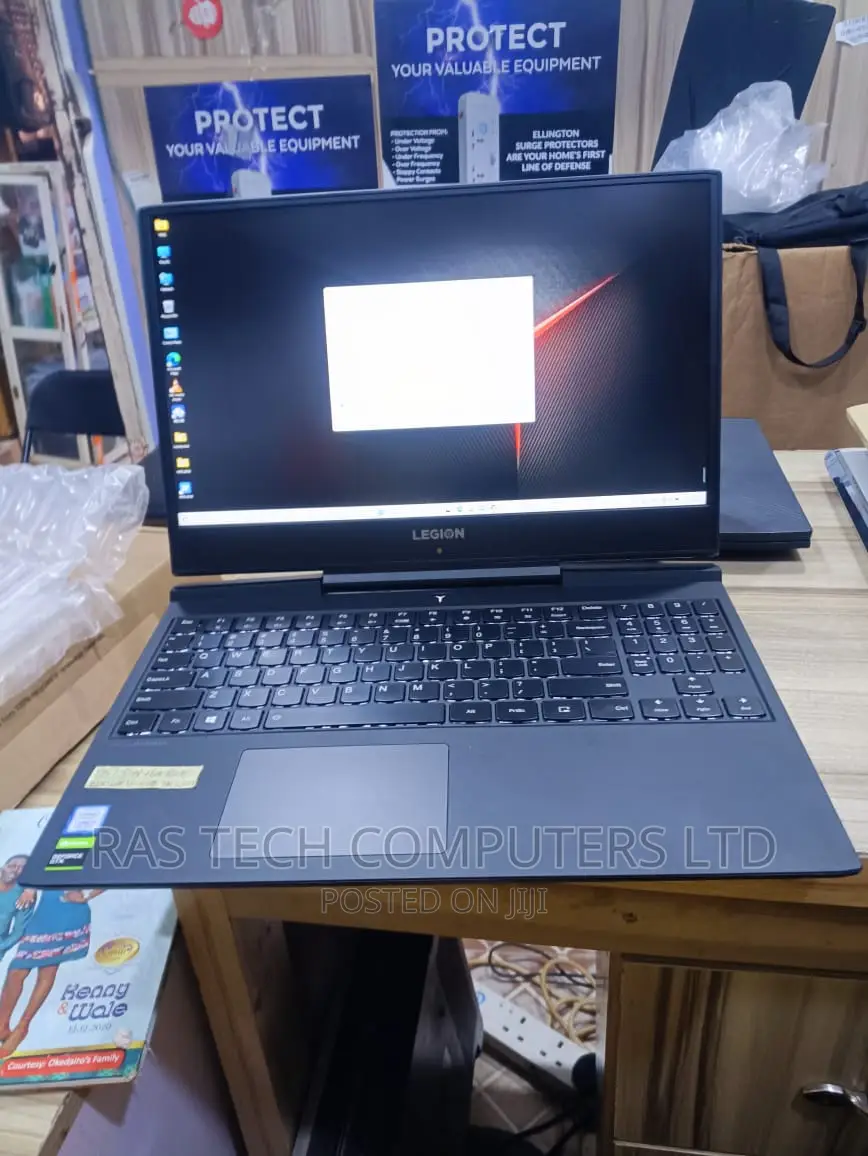 Laptop Lenovo 16GB Intel Core I7 SSHD+SSD 512GB