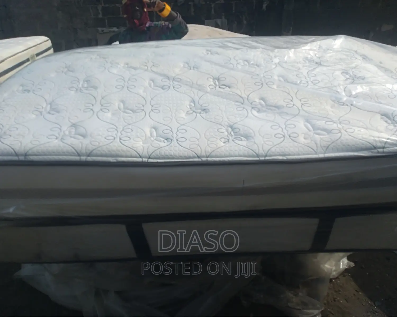 Order for Your Canadian 6x6 Hybrid Mattress Get 1 Fiba Pilow