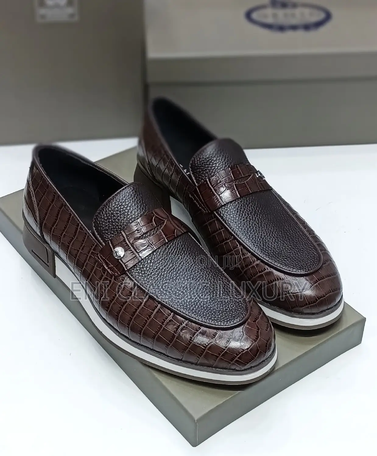 Most Wanted Leather Shoes for Men's Genio Available in Store