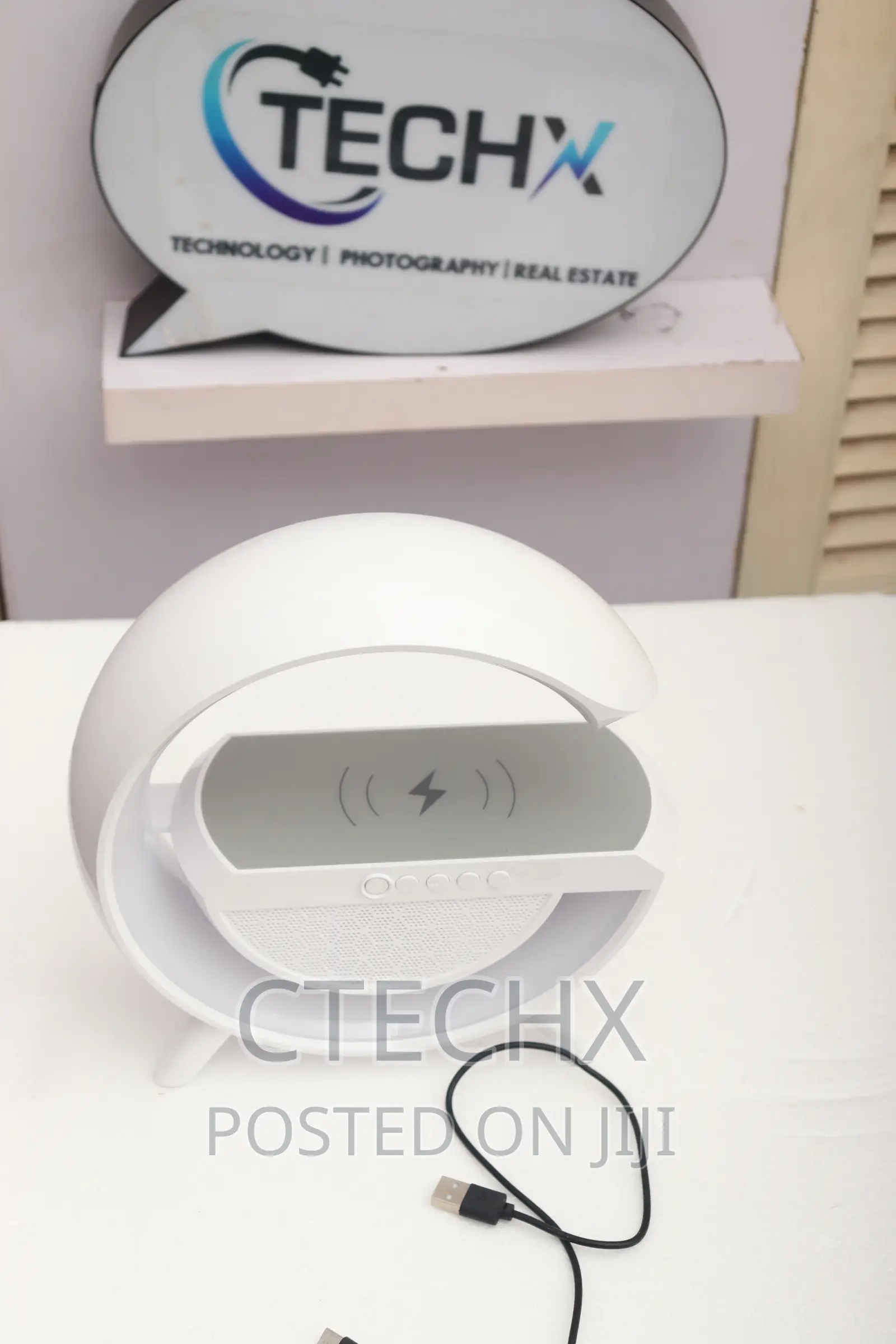 3-in-1 Rainbow Light - Wireless Charger/Speaker
