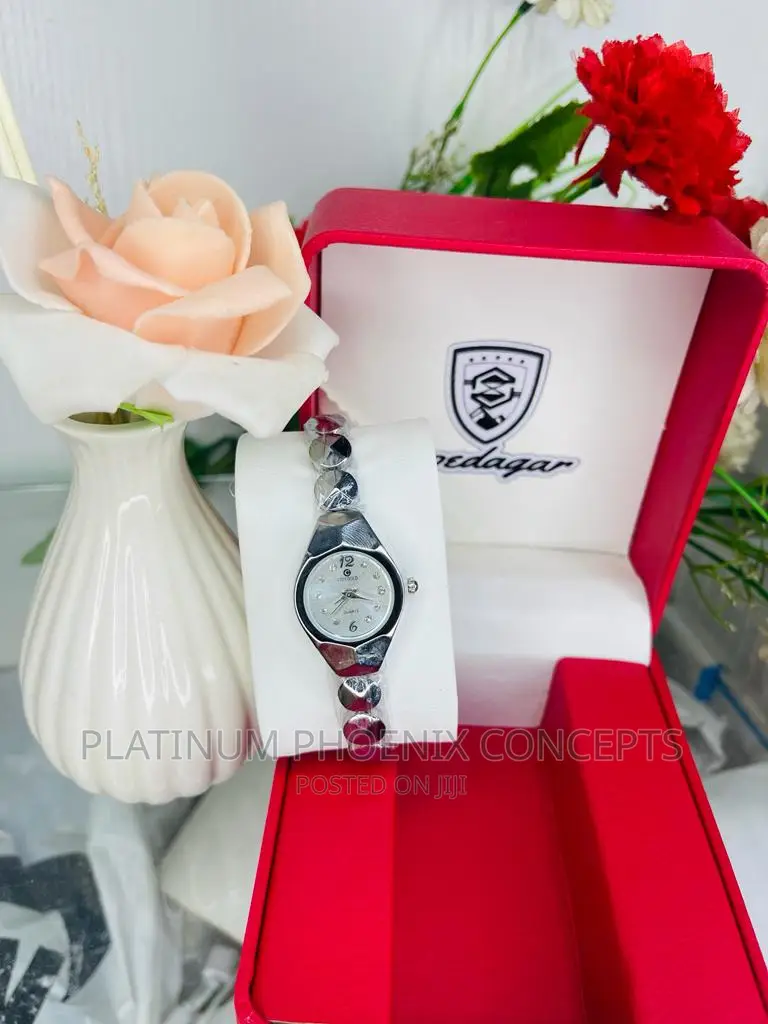 Metal Untarnished Wristwatch
