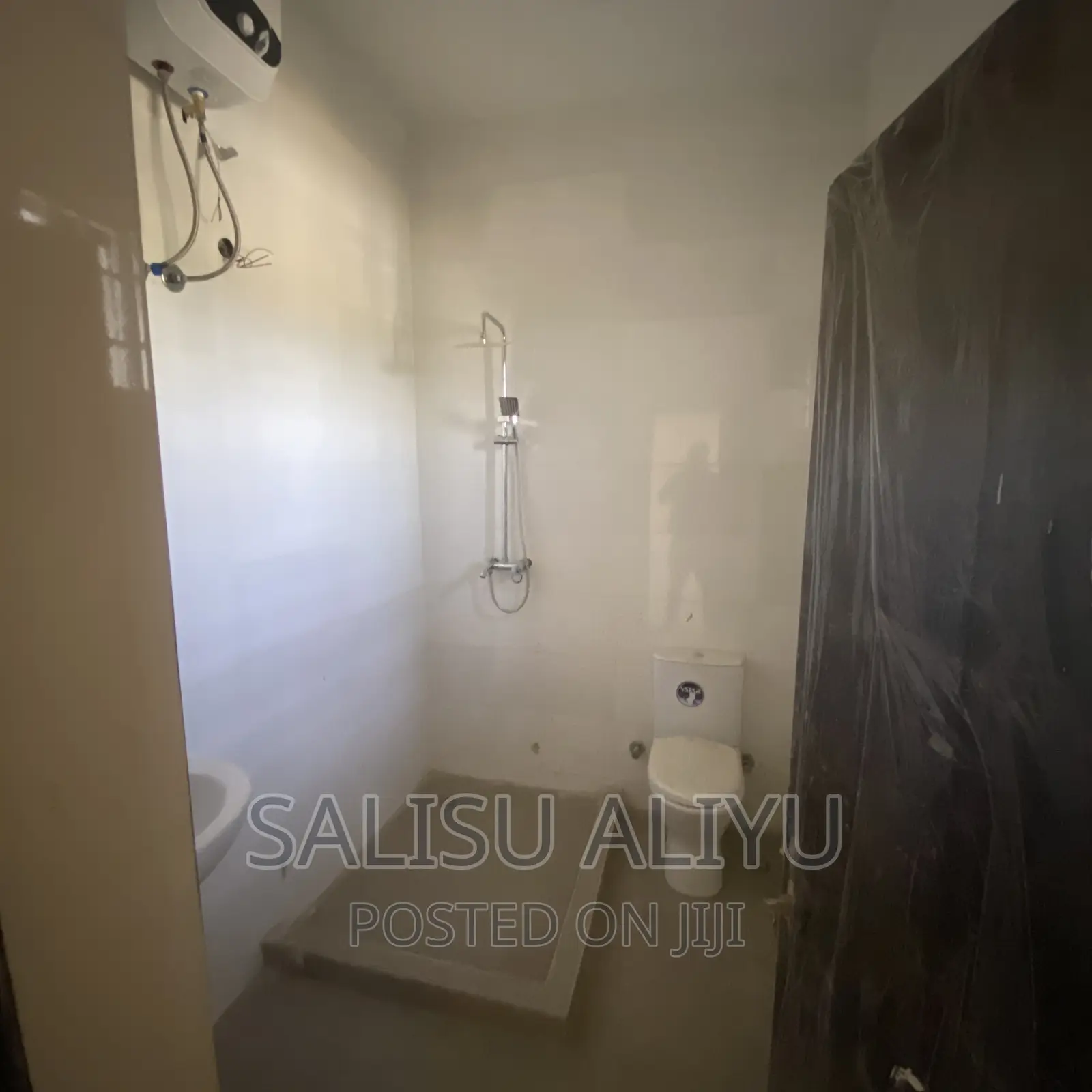 3bdrm Apartment in Life Camp Abuja for sale
