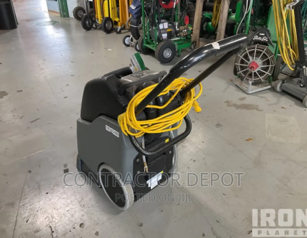 Karcher Industrial Carpet Cleaner BRC 30/15 C