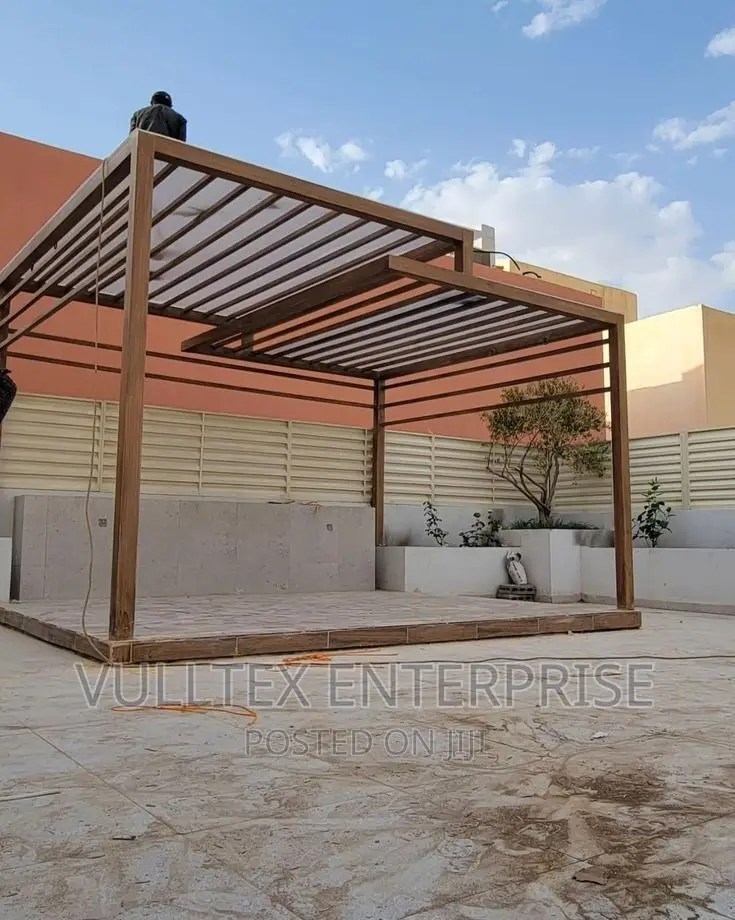 Outdoor Sit-Out Pergola