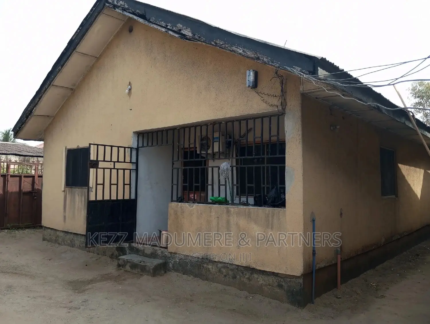 11bdrm Block of Flats in Elimbu Major Road By for sale