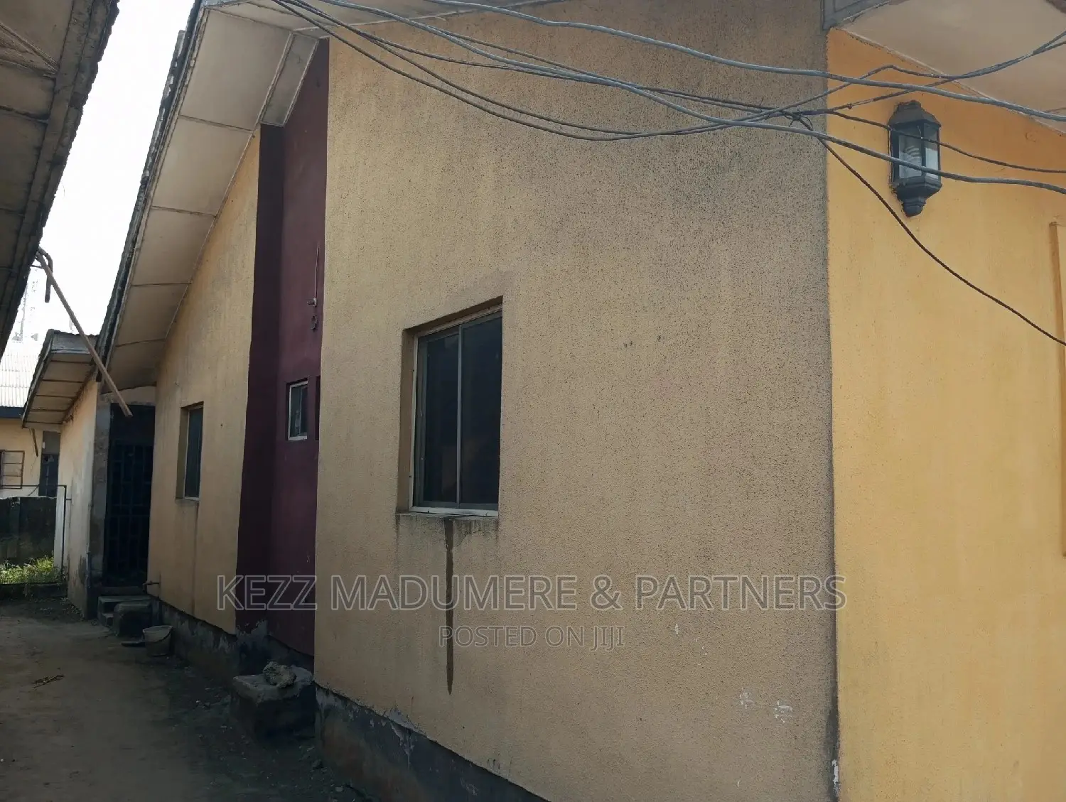 11bdrm Block of Flats in Elimbu Major Road By for sale