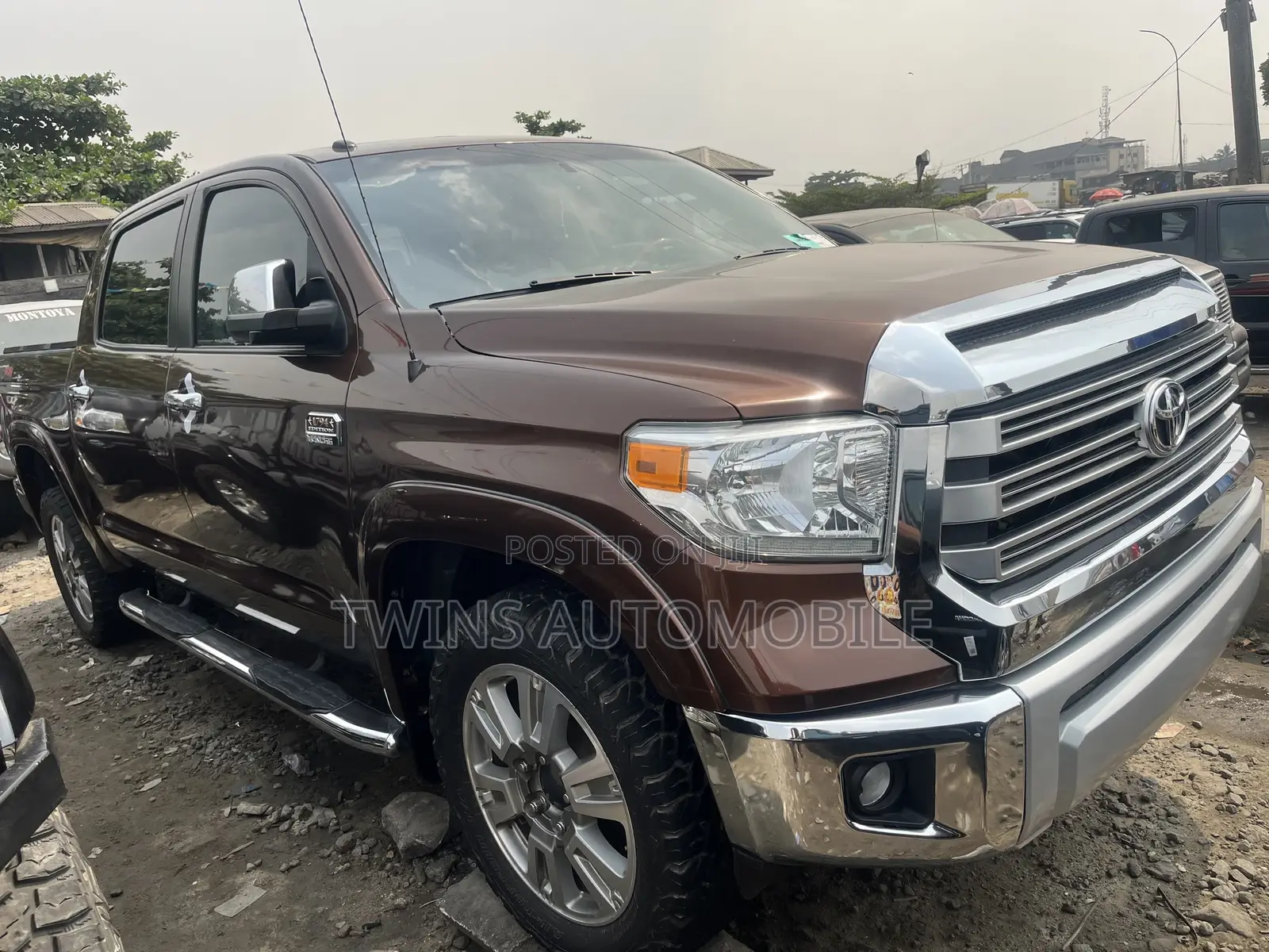Toyota Tundra 2018 Brown