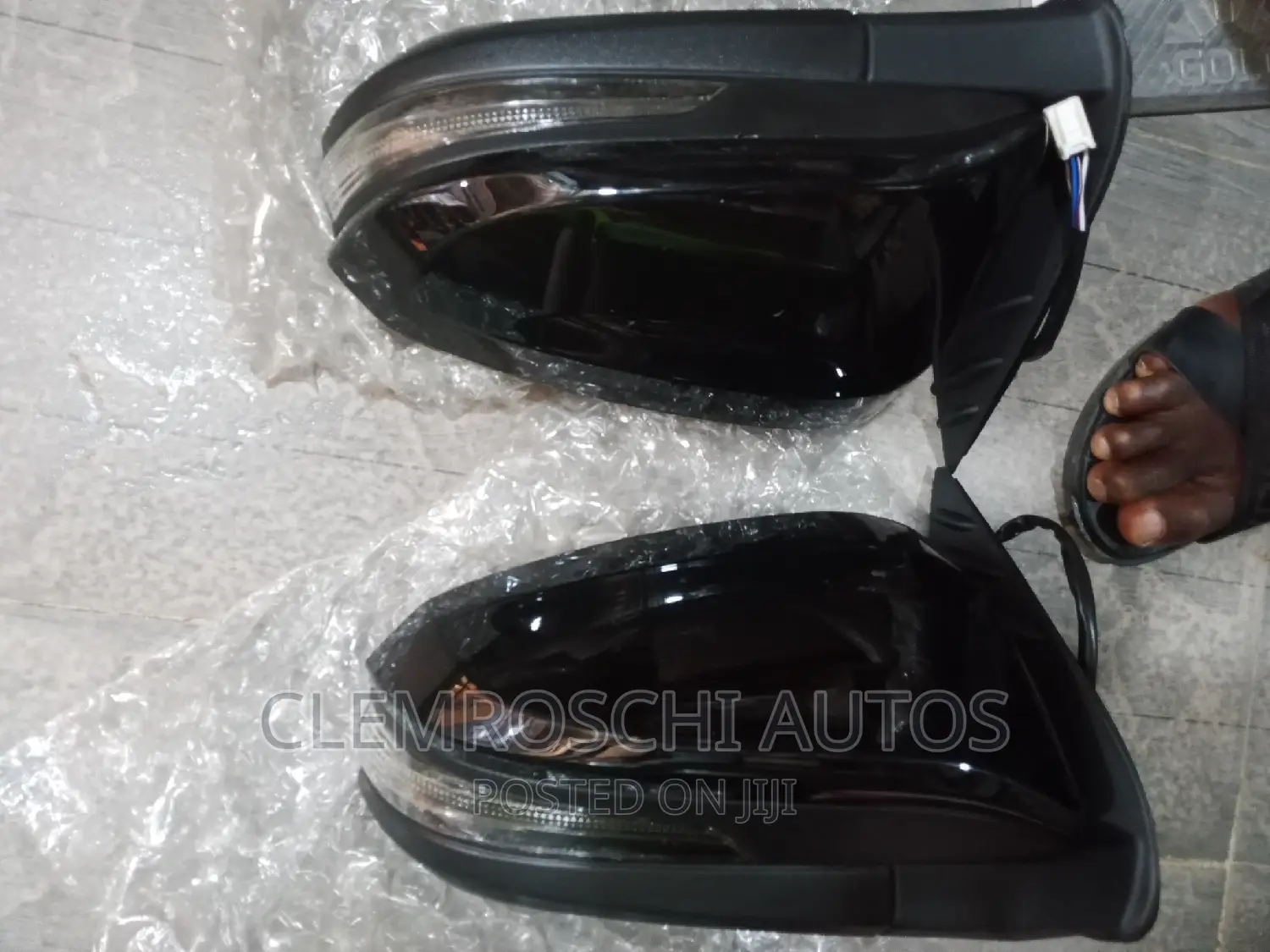 High Quality Certified New Black Side Mirror Hilux 2024