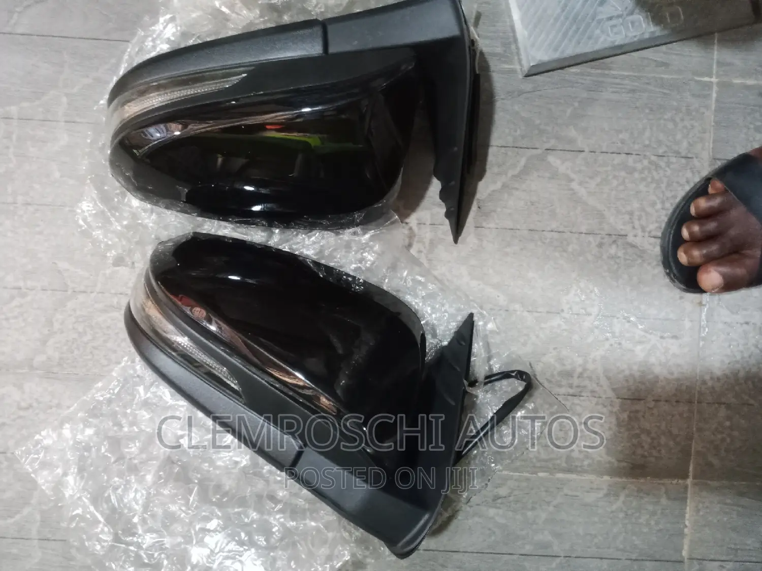 High Quality Certified New Black Side Mirror Hilux 2024