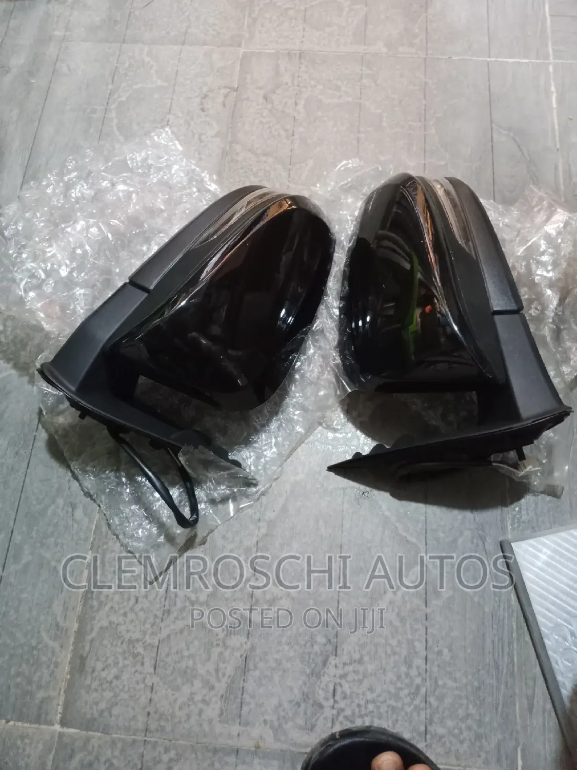 High Quality Certified New Black Side Mirror Hilux 2024