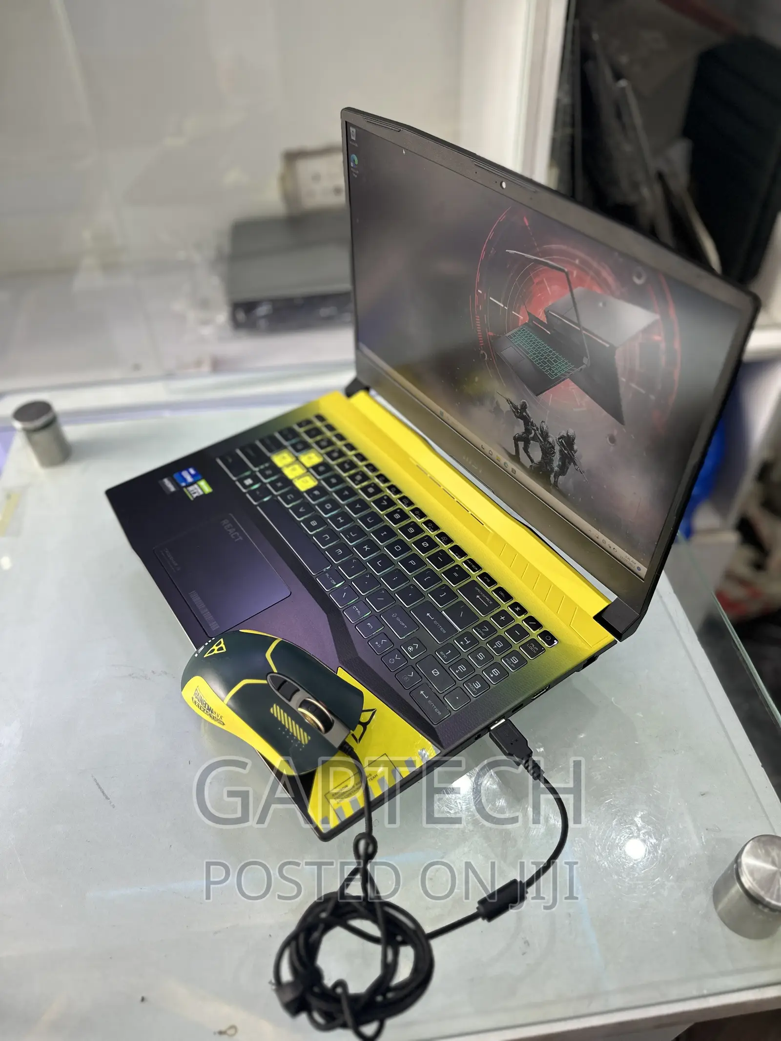 Laptop MSI Crosshair 15 16GB Intel Core I7 SSD 1T