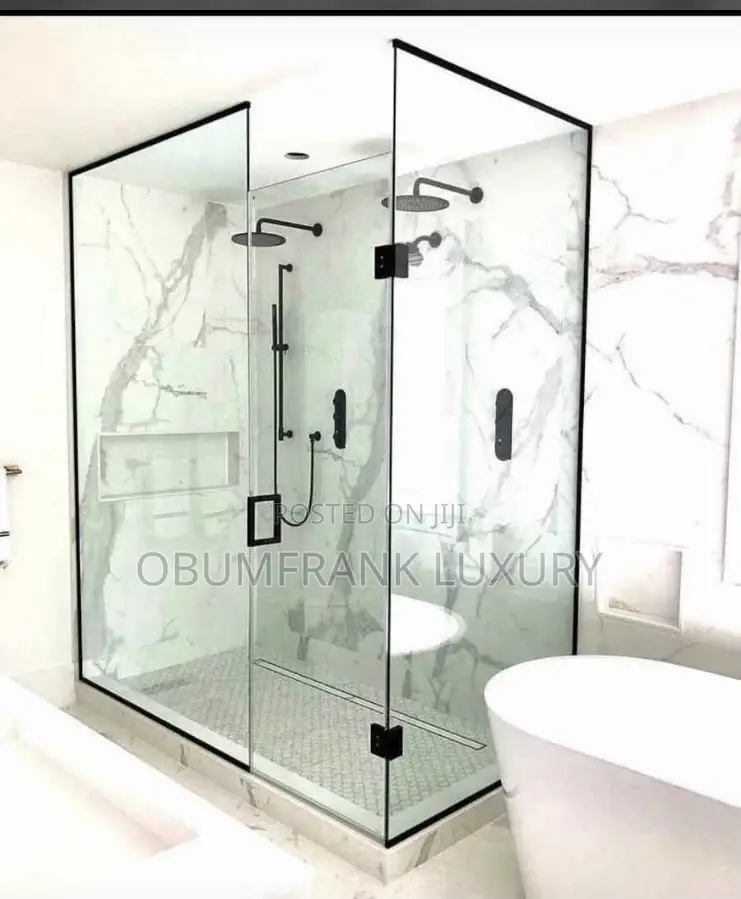 Glass Shower Cubica