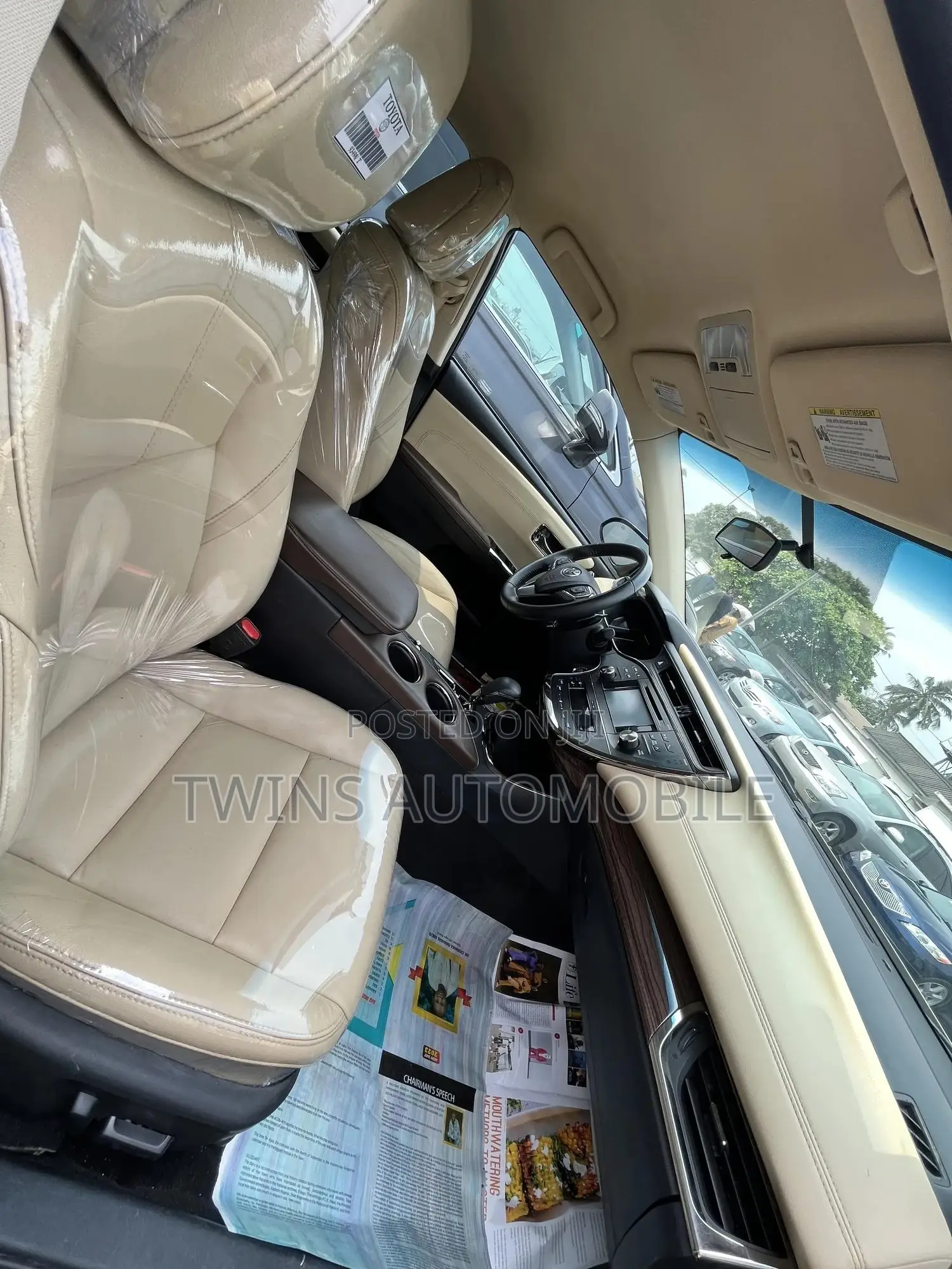 Toyota Avalon XLE Premium FWD Sedan (3.6L 6cyl 6A) 2016 Gold