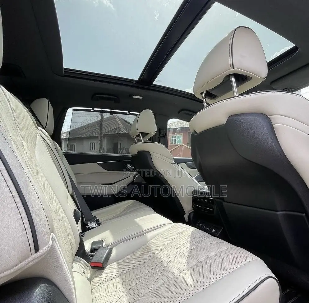Acura MDX 2023 Gold