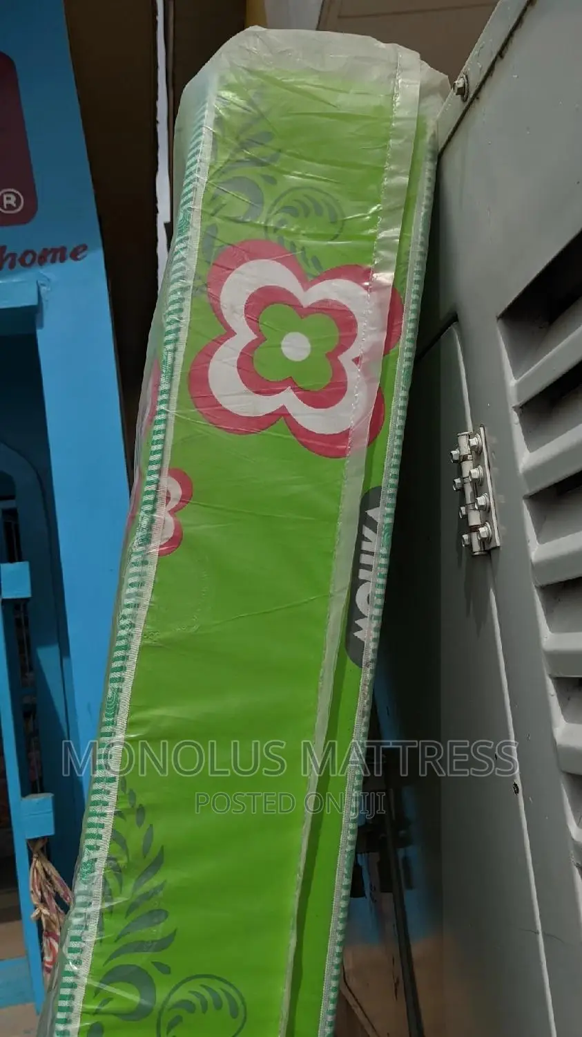 Mouka Foam Flora 4.5 by 6 by 8 Inches Quality Mattress