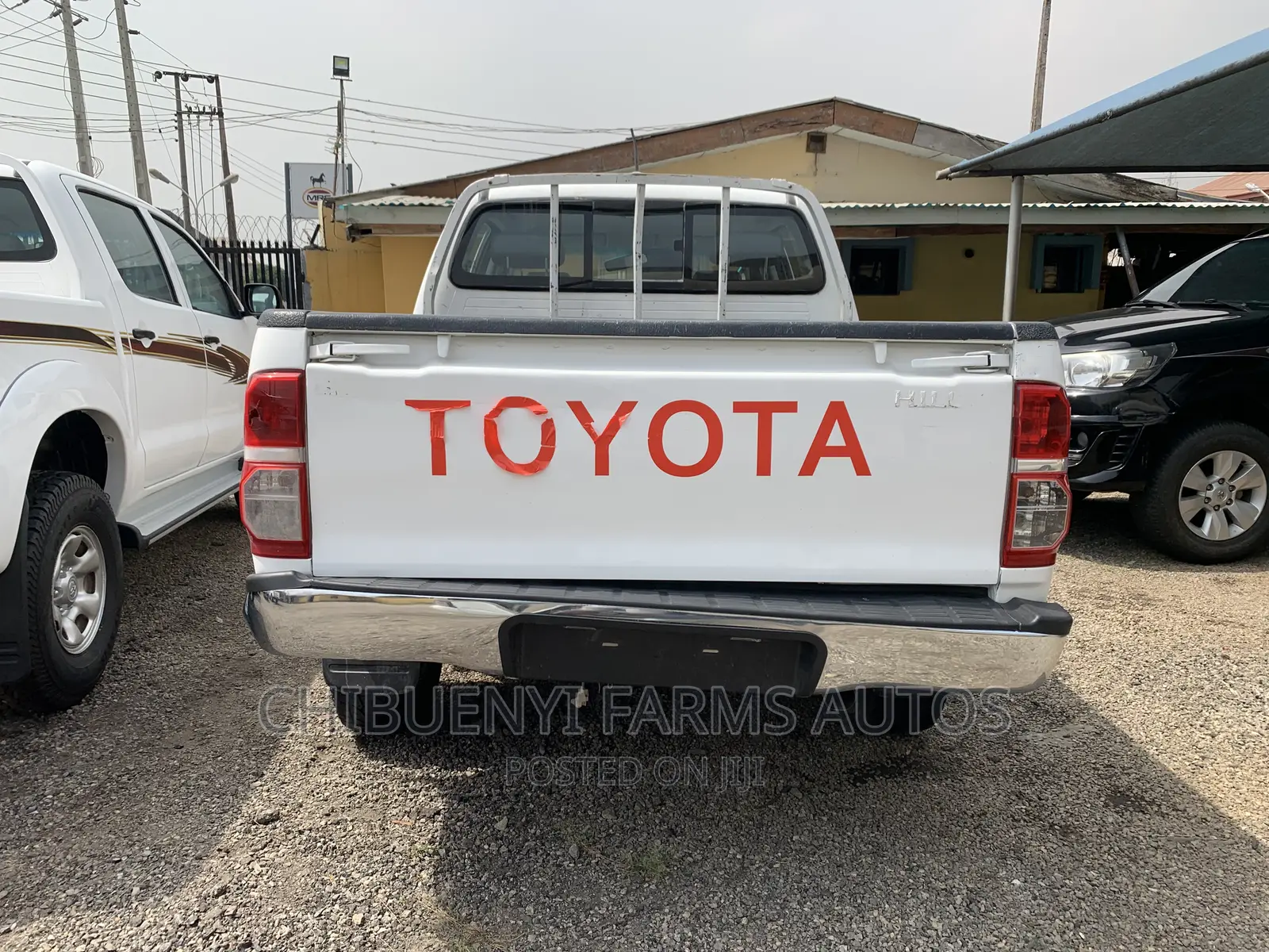 Toyota Hilux SR 4x4 2015 White