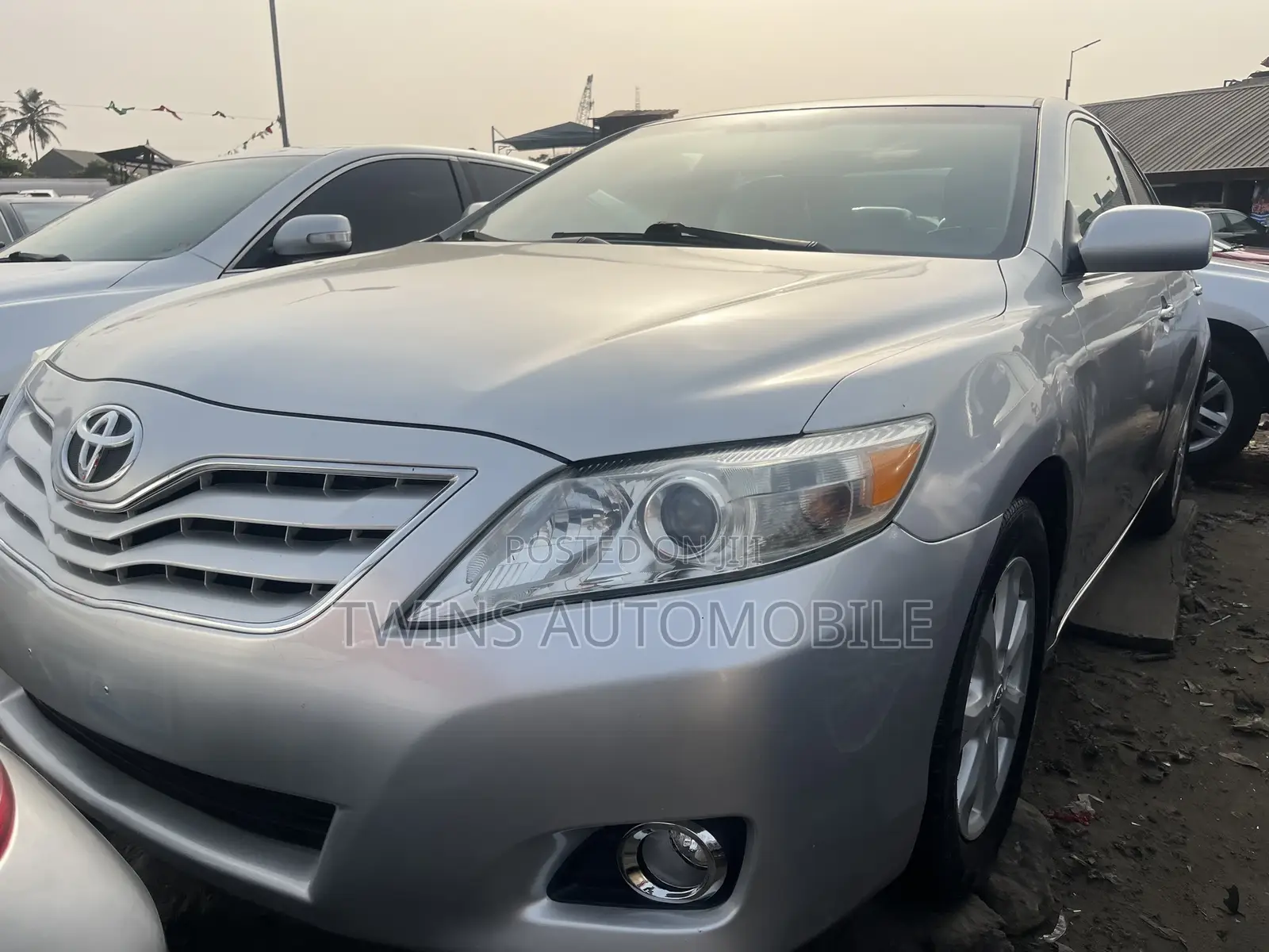 Toyota Camry 2010 Silver