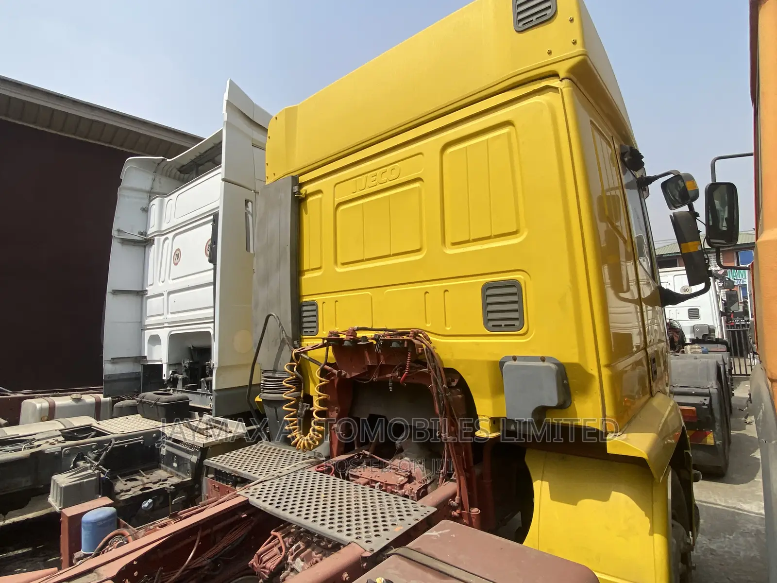 Iveco Eurotech Cursor Eng, Yellow