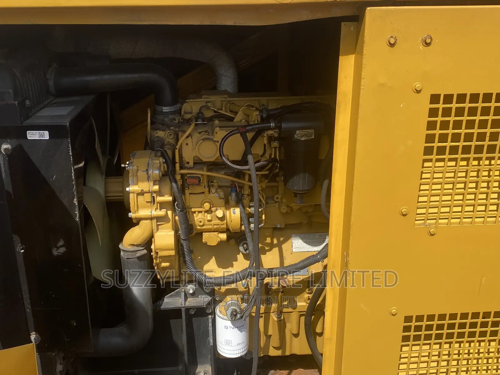 Cat (Eco Plus)100kva Soundproof Diesel Generator