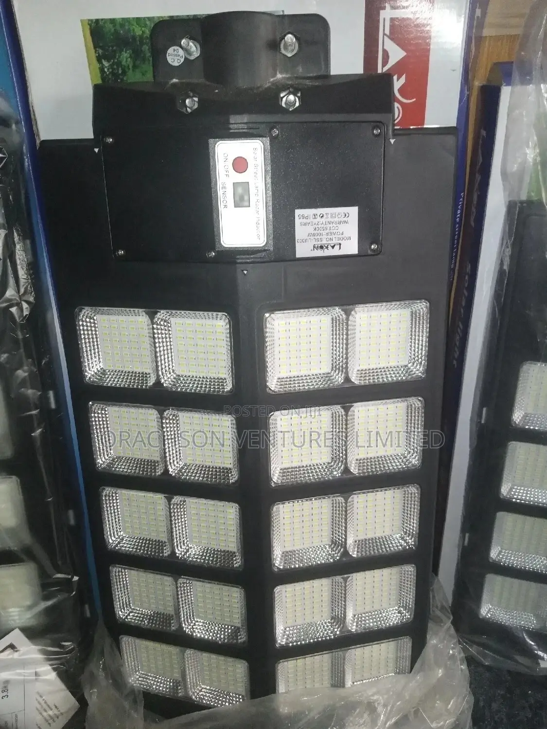 1,000 Watt's Solar Street Light