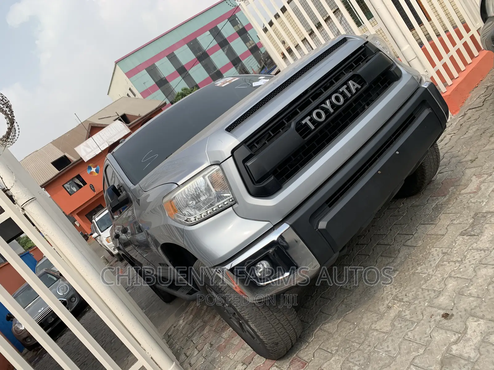 Toyota Tundra 2017 Silver