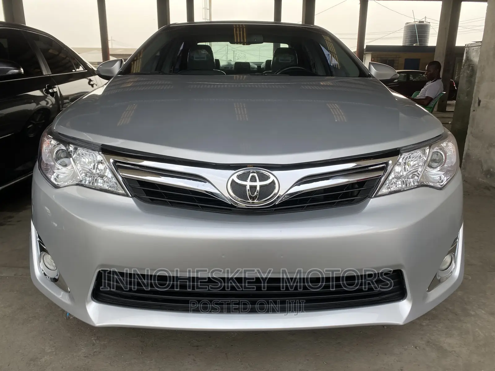 Toyota Camry XLE 4dr Sedan (2.5L 4cyl 6A) 2013 Silver