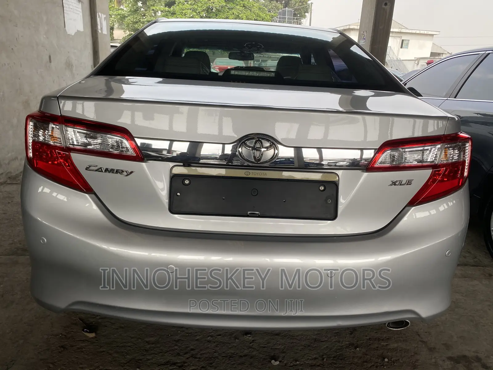 Toyota Camry XLE 4dr Sedan (2.5L 4cyl 6A) 2013 Silver