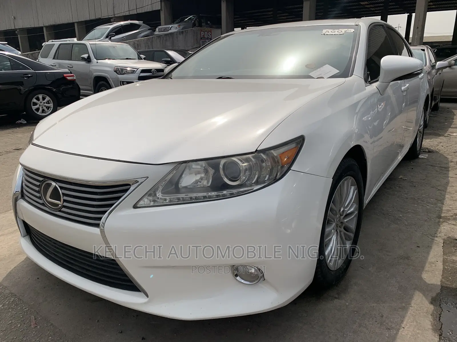Lexus ES 350 FWD 2013 White