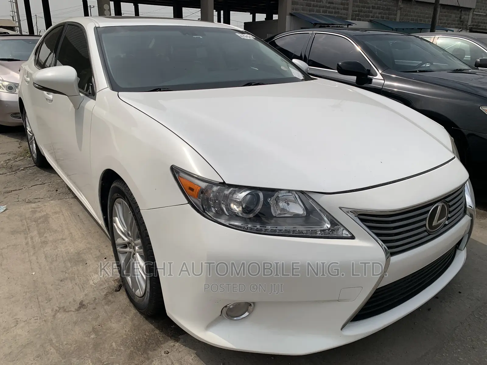 Lexus ES 350 FWD 2013 White