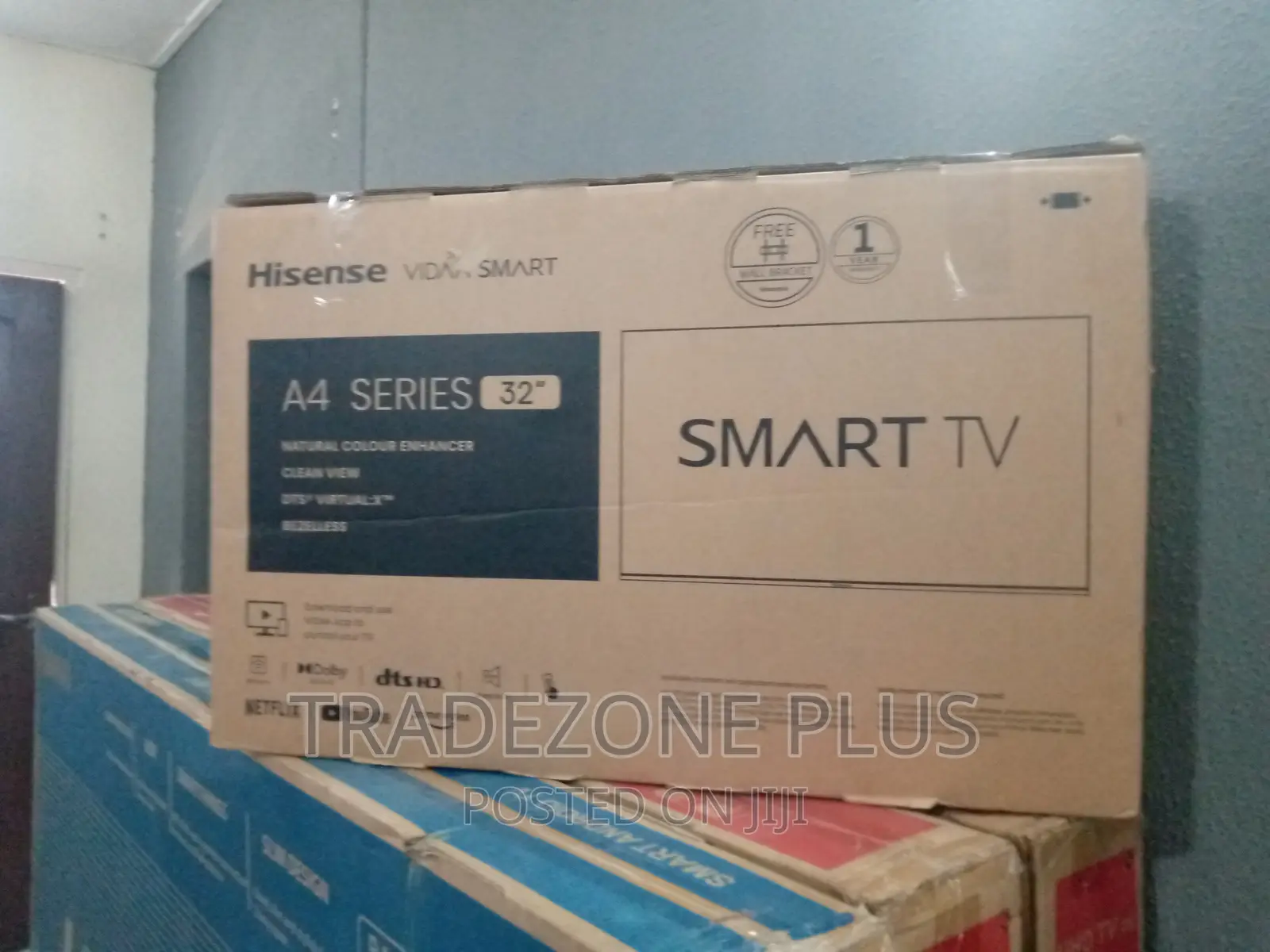 Brand New Hisense 32'' Smart TV With Youtube+Netflix
